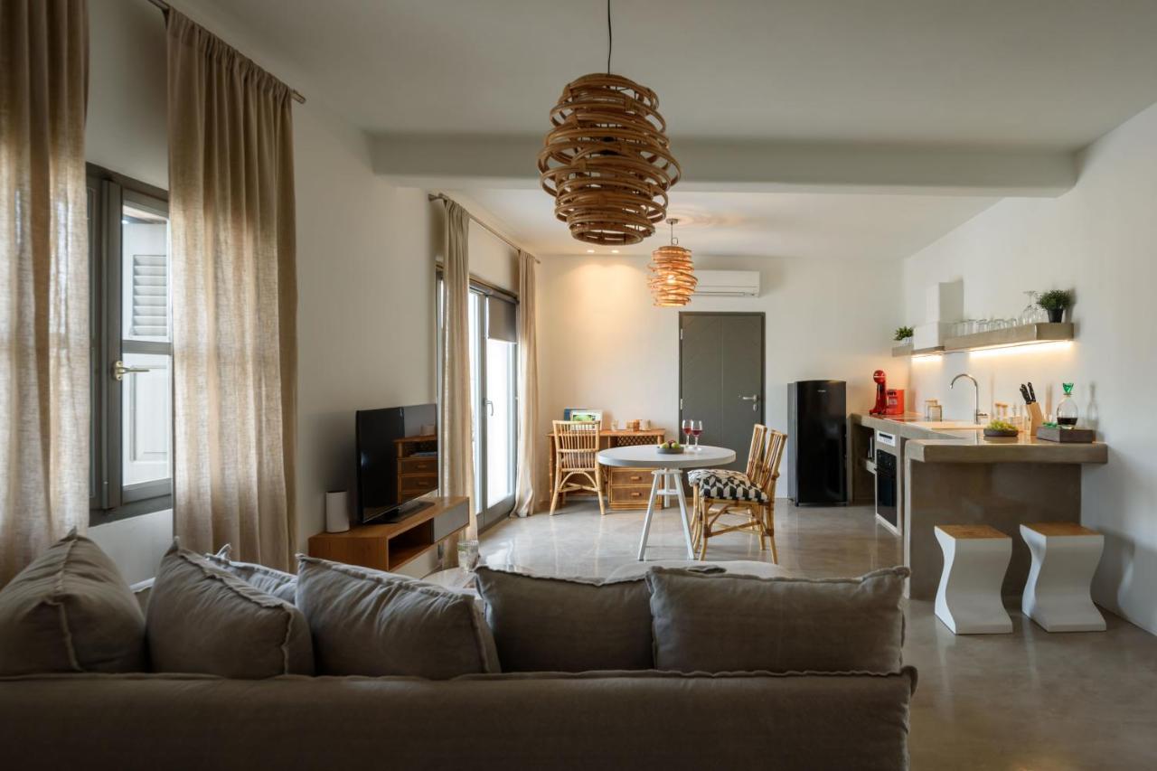 Вилла Beltramo Santorini 2 Bedroom Private Pool Foinikia (Santorini)