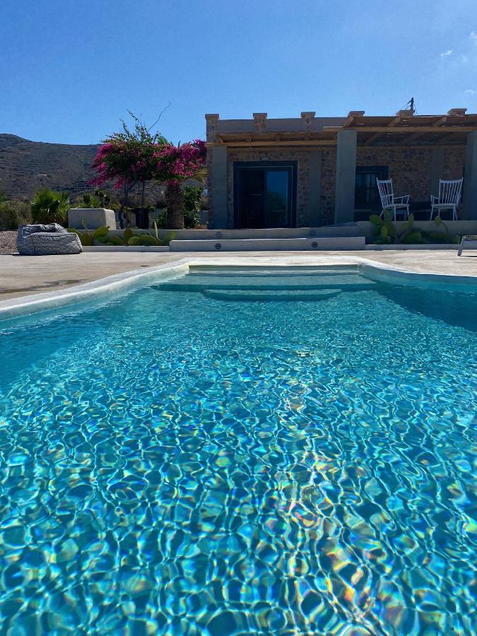 Beltramo Santorini 2 Bedroom Private Pool Вилла Foinikia (Santorini)